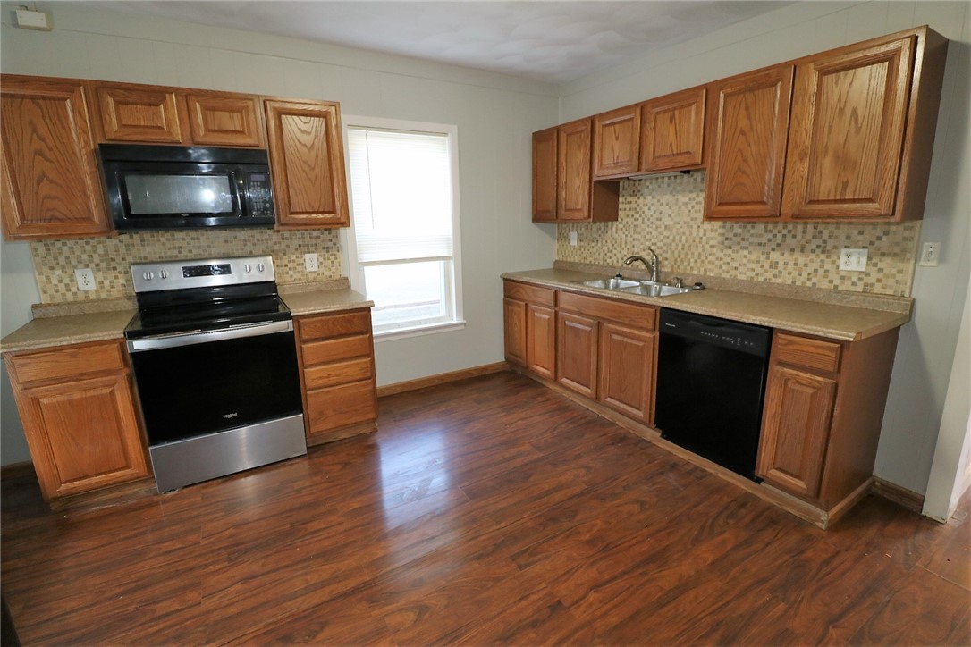 72 Mowry Street Woonsocket, RI 02895 - Photo 7 of 50 Unit 1 Kitchen