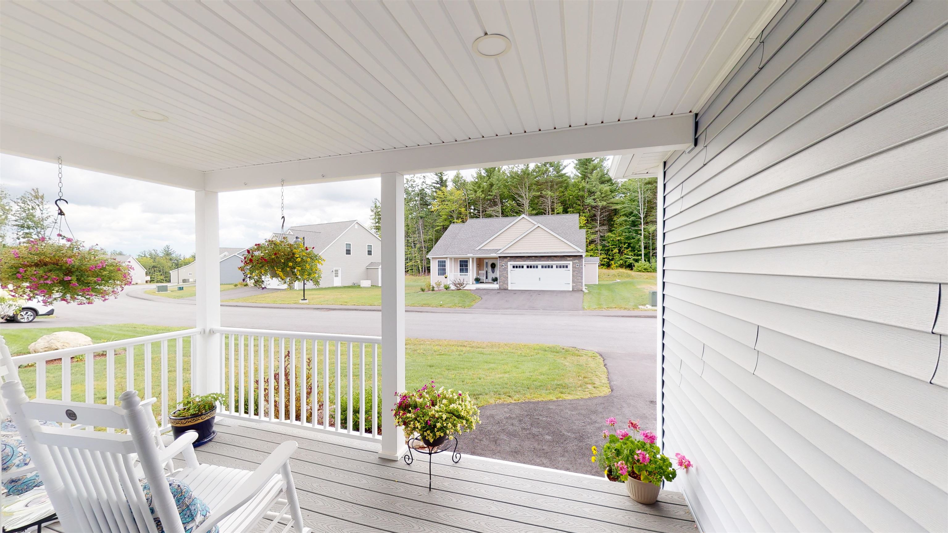 79 Pineview Drive Candia, NH 03034 - Photo 4 of 40