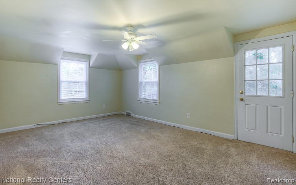 21515 Farmington Road Farmington Hills, MI 48335 - Photo 14 of 26
