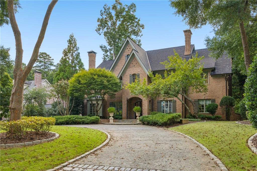 3874 Vermont Road Northeast Atlanta, GA 30319 - Photo 4 of 97 Gallery Image 4