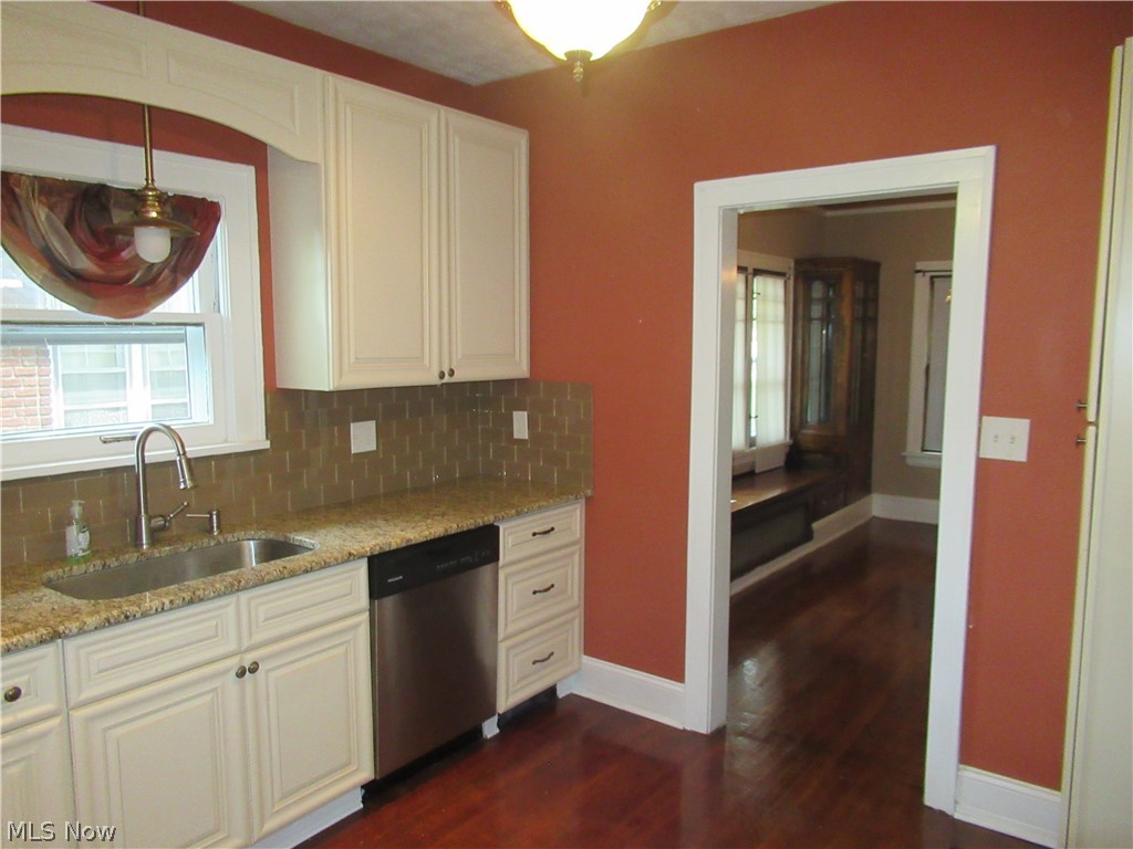 321 Center Road Bedford, OH 44146 - Photo 10 of 35 Gallery Image 10