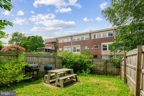 $175,000 | 6829 Lindbergh Blvd., Philadelphia, PA 19142