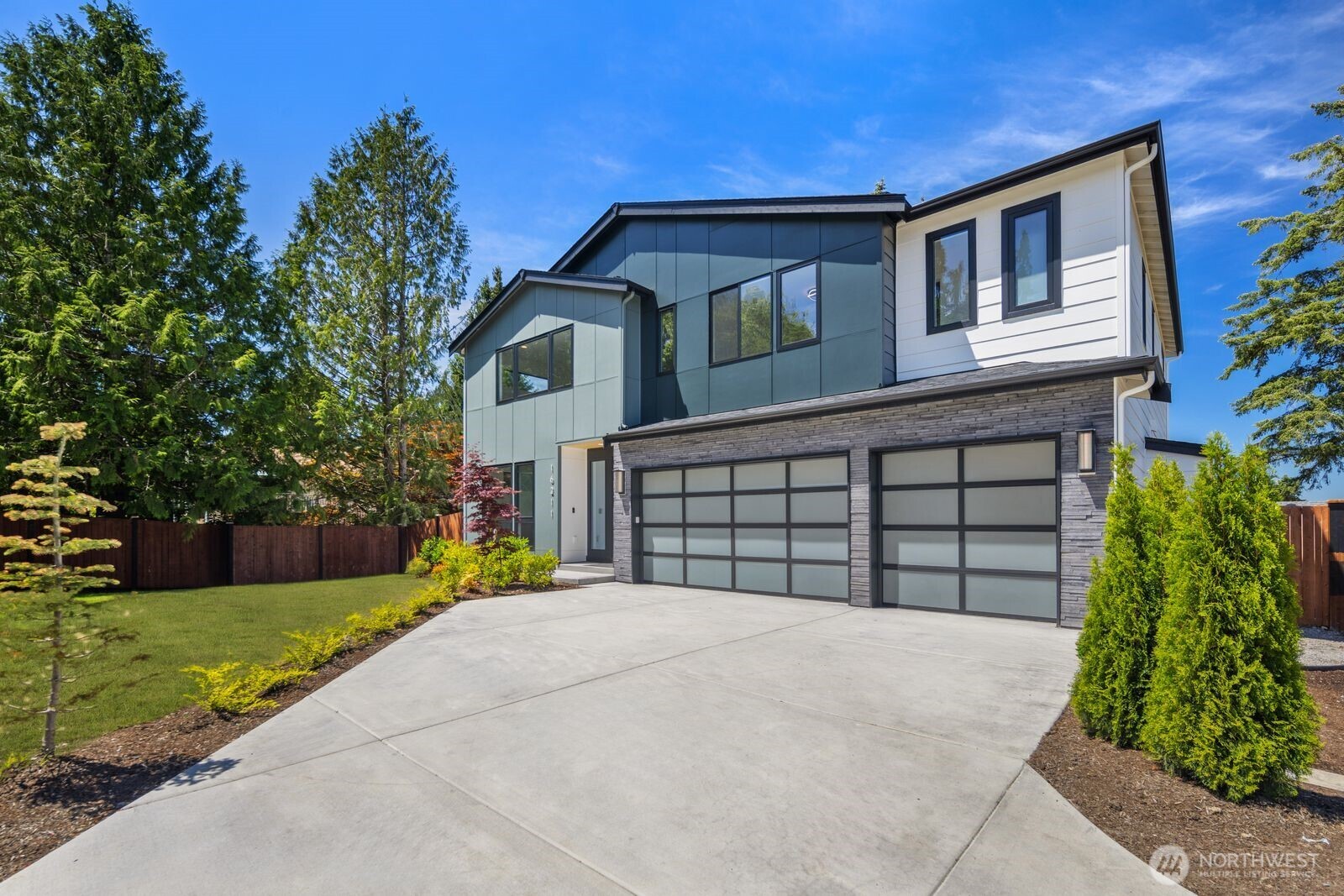 16211 Simonds Road Northeast Kenmore, WA 98028 - Photo 2 of 25