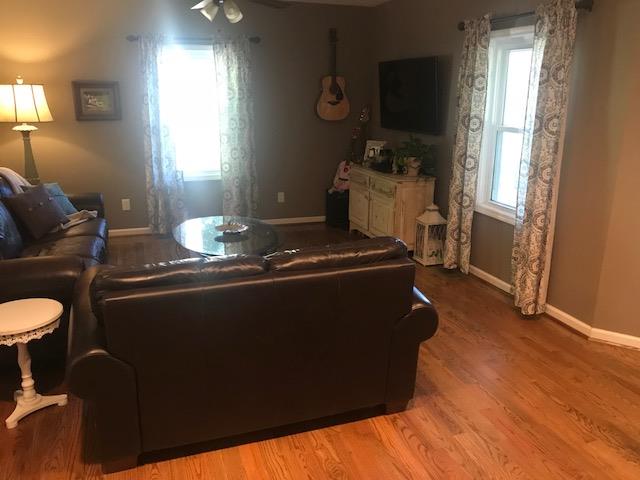 11665 Owens Chapel Road Springfield, TN 37172 - Photo 6 of 25 a living room with furniture