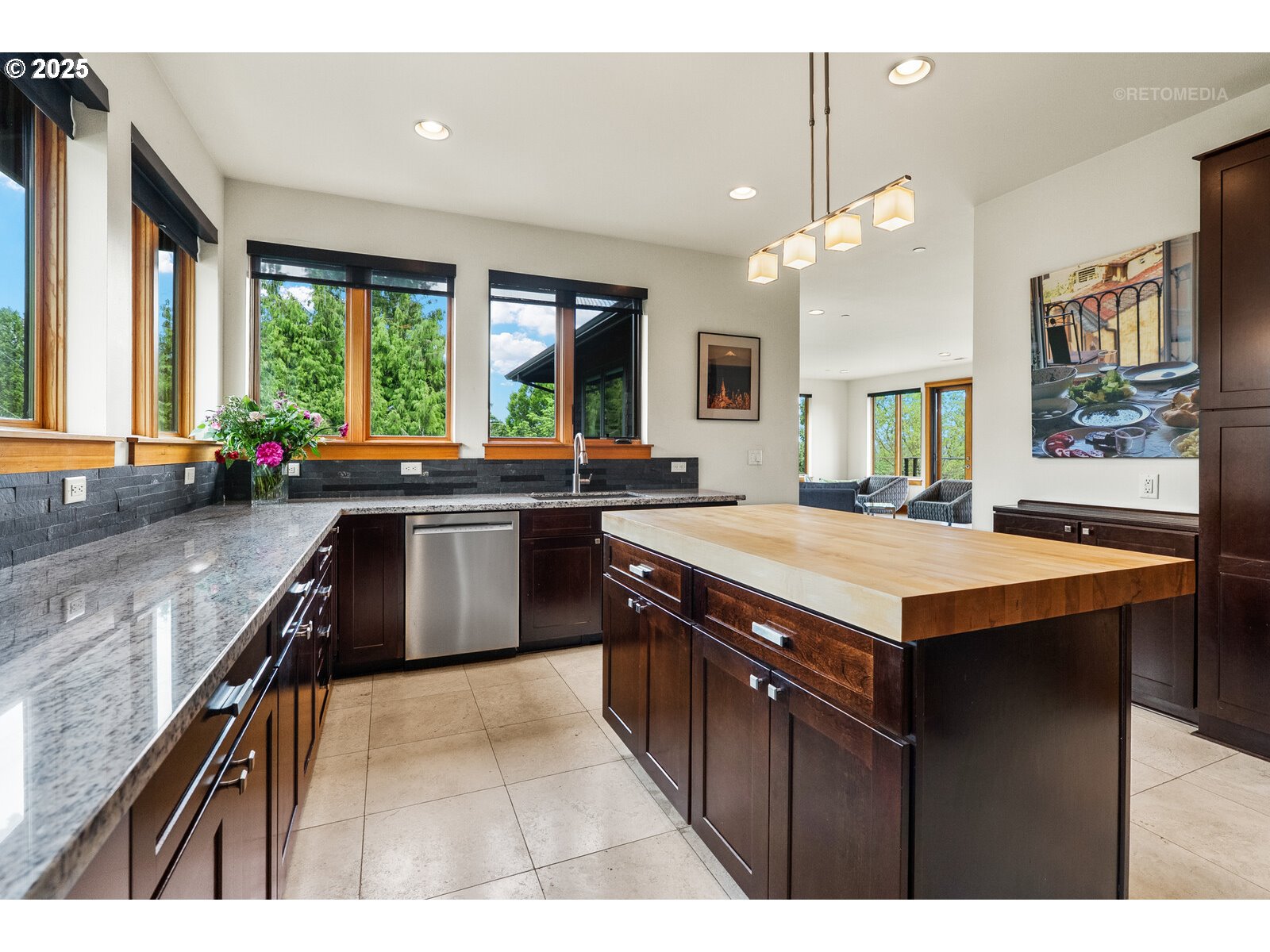 7604 South Hood Avenue Portland, OR 97219 - Photo 14 of 43