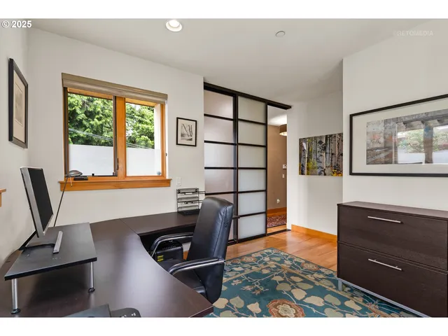 $1,085,000 | 7604 South Hood Avenue, Portland, OR 97219