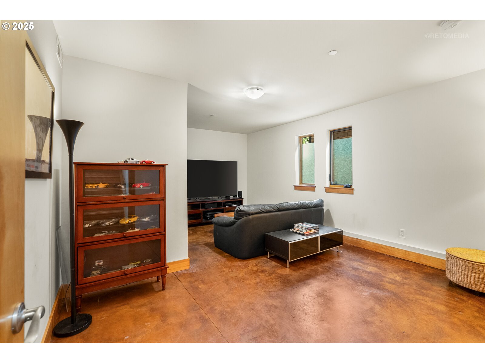 7604 South Hood Avenue Portland, OR 97219 - Photo 30 of 43