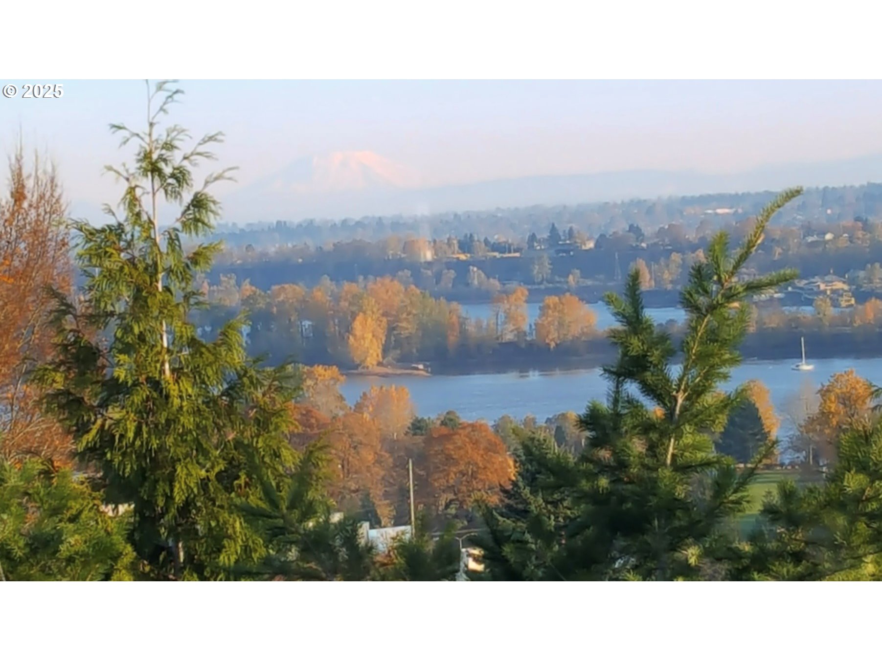 7604 South Hood Avenue Portland, OR 97219 - Photo 37 of 43