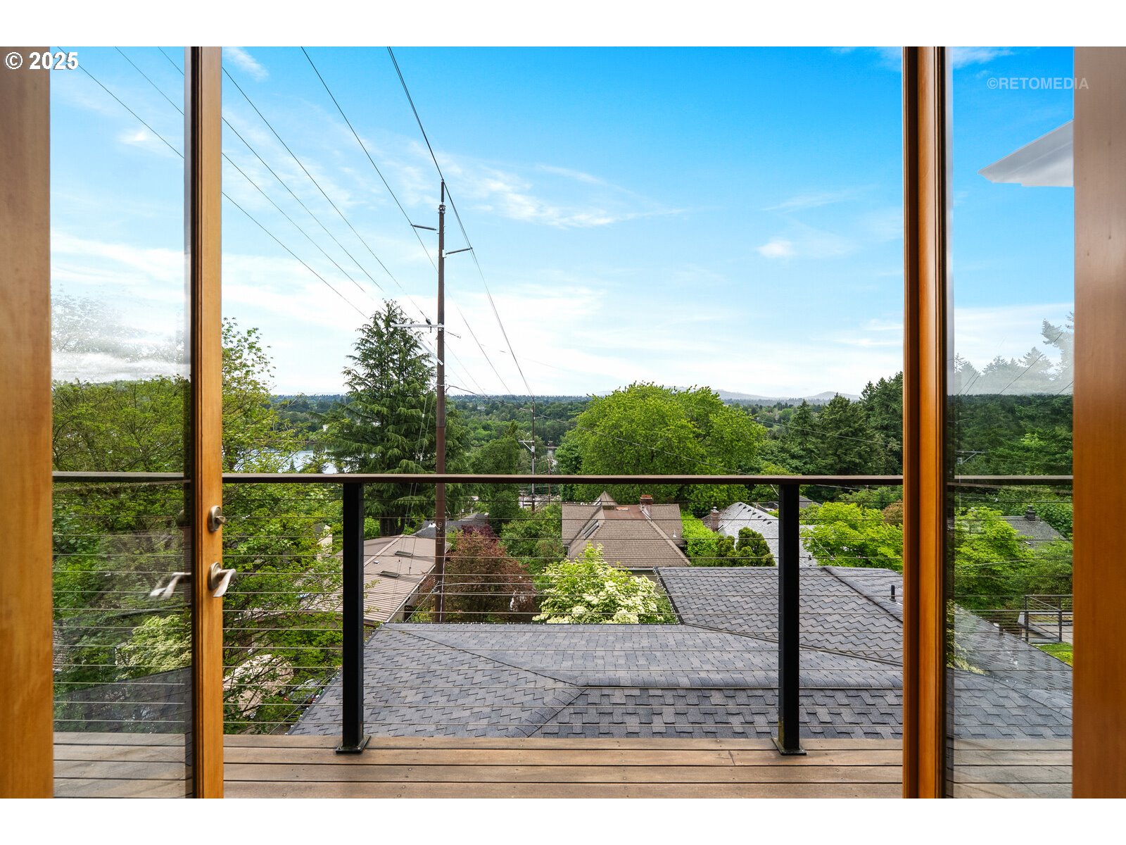 7604 South Hood Avenue Portland, OR 97219 - Photo 7 of 43