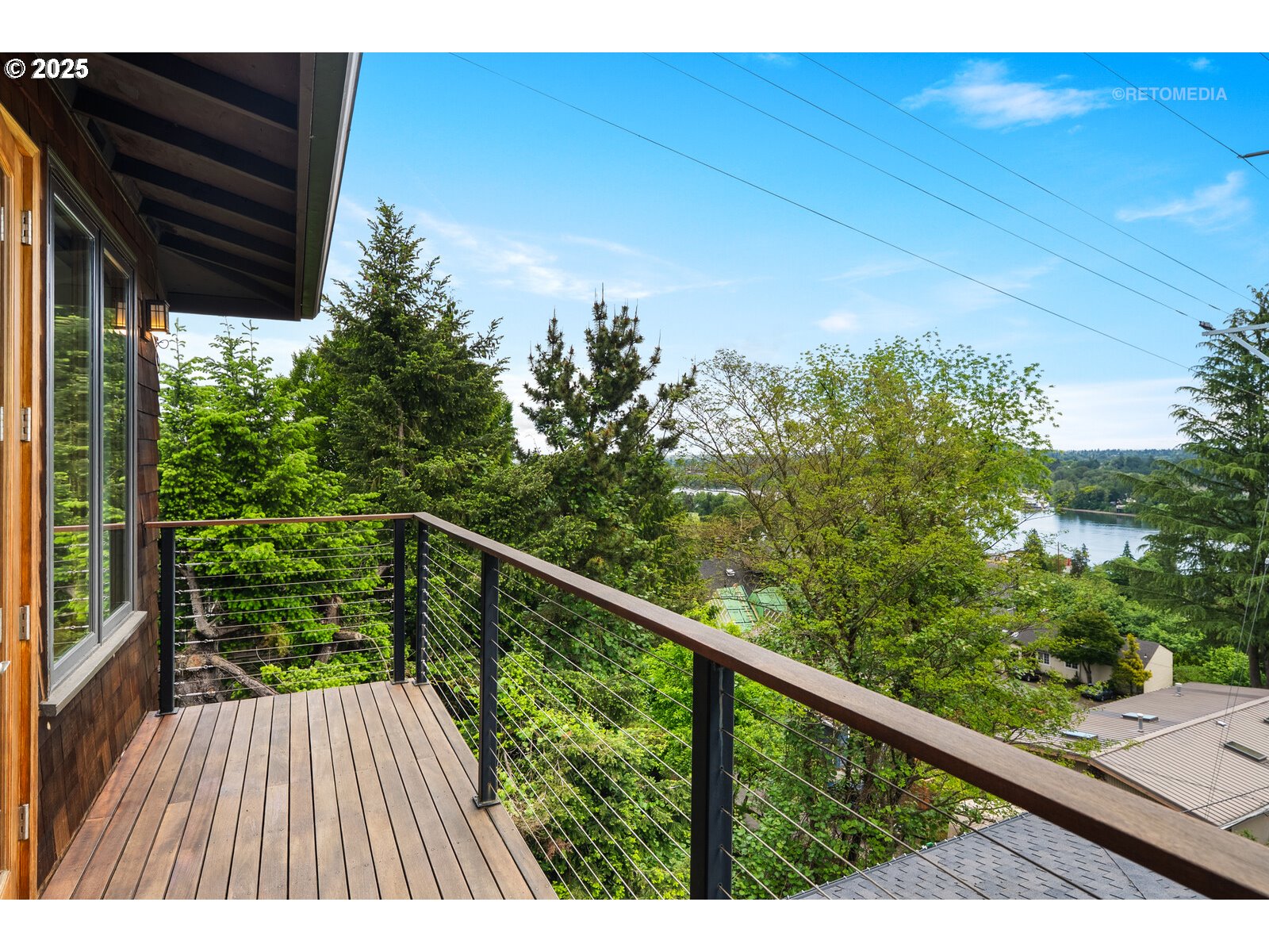 7604 South Hood Avenue Portland, OR 97219 - Photo 8 of 43