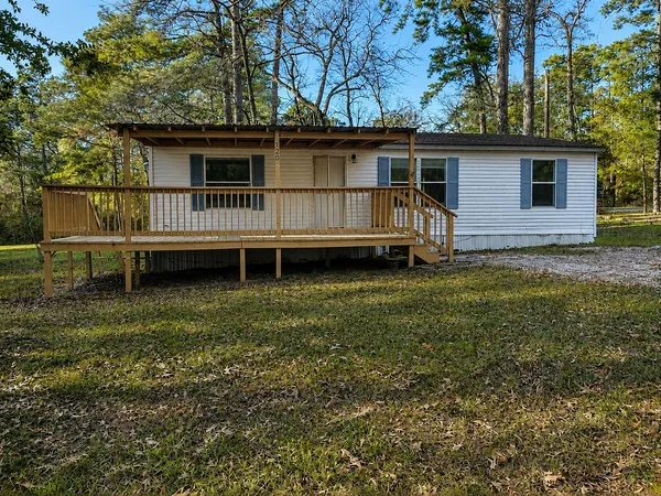 $1,200 | 120 Acorn, Livingston, TX 77351