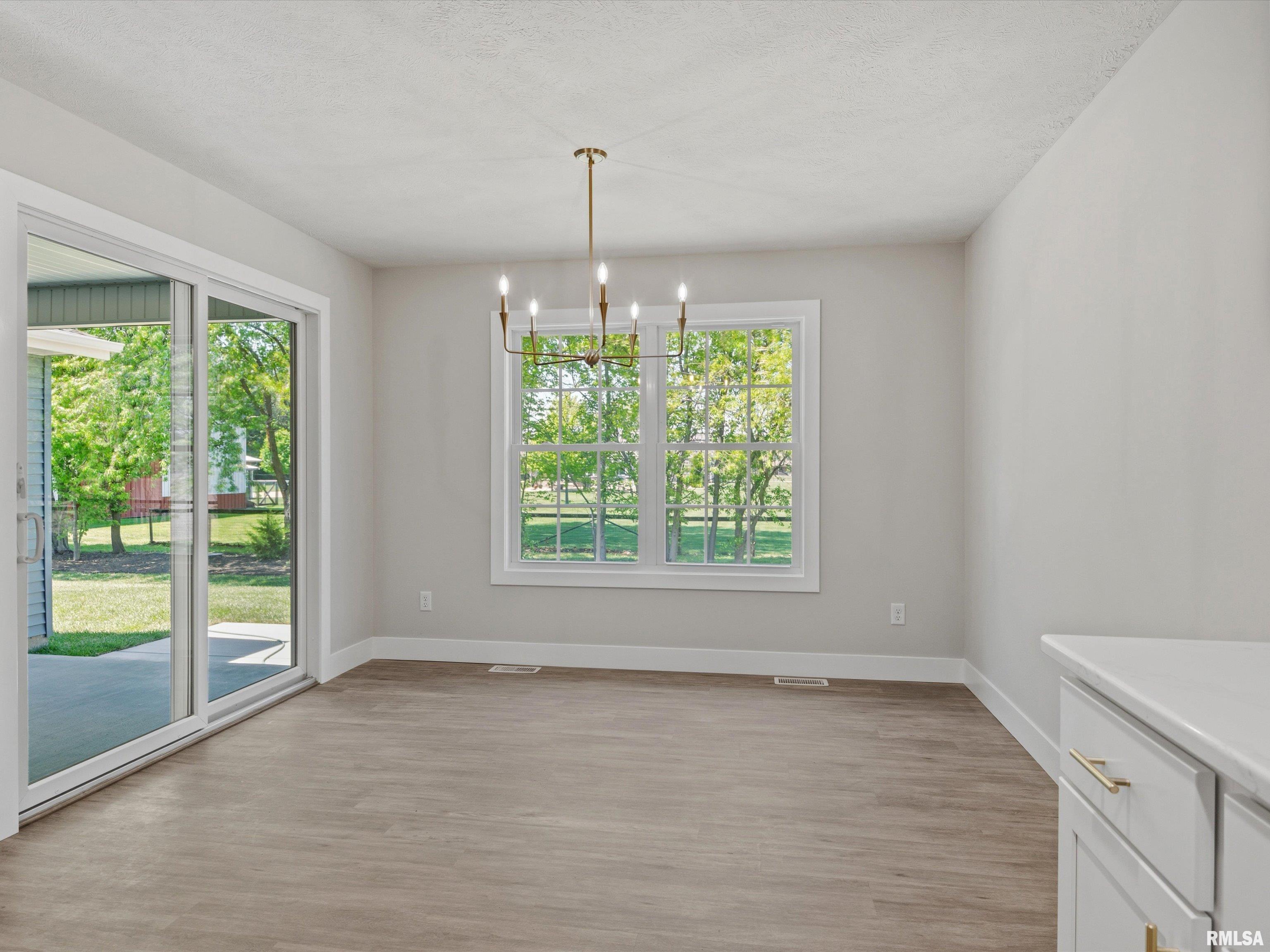 1701 Ambleside Drive Springfield, IL 62711 - Photo 14 of 42