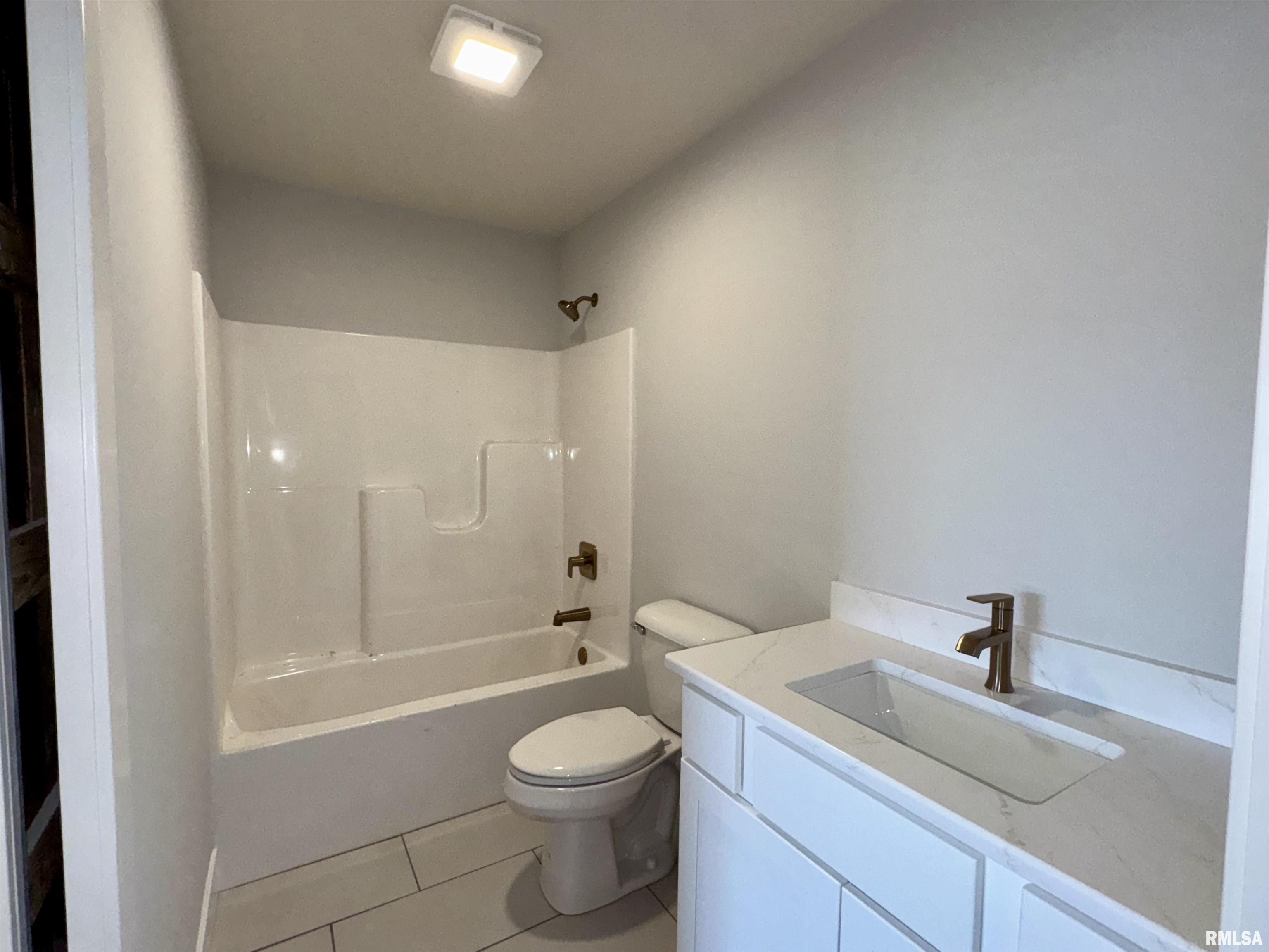 1701 Ambleside Drive Springfield, IL 62711 - Photo 27 of 35