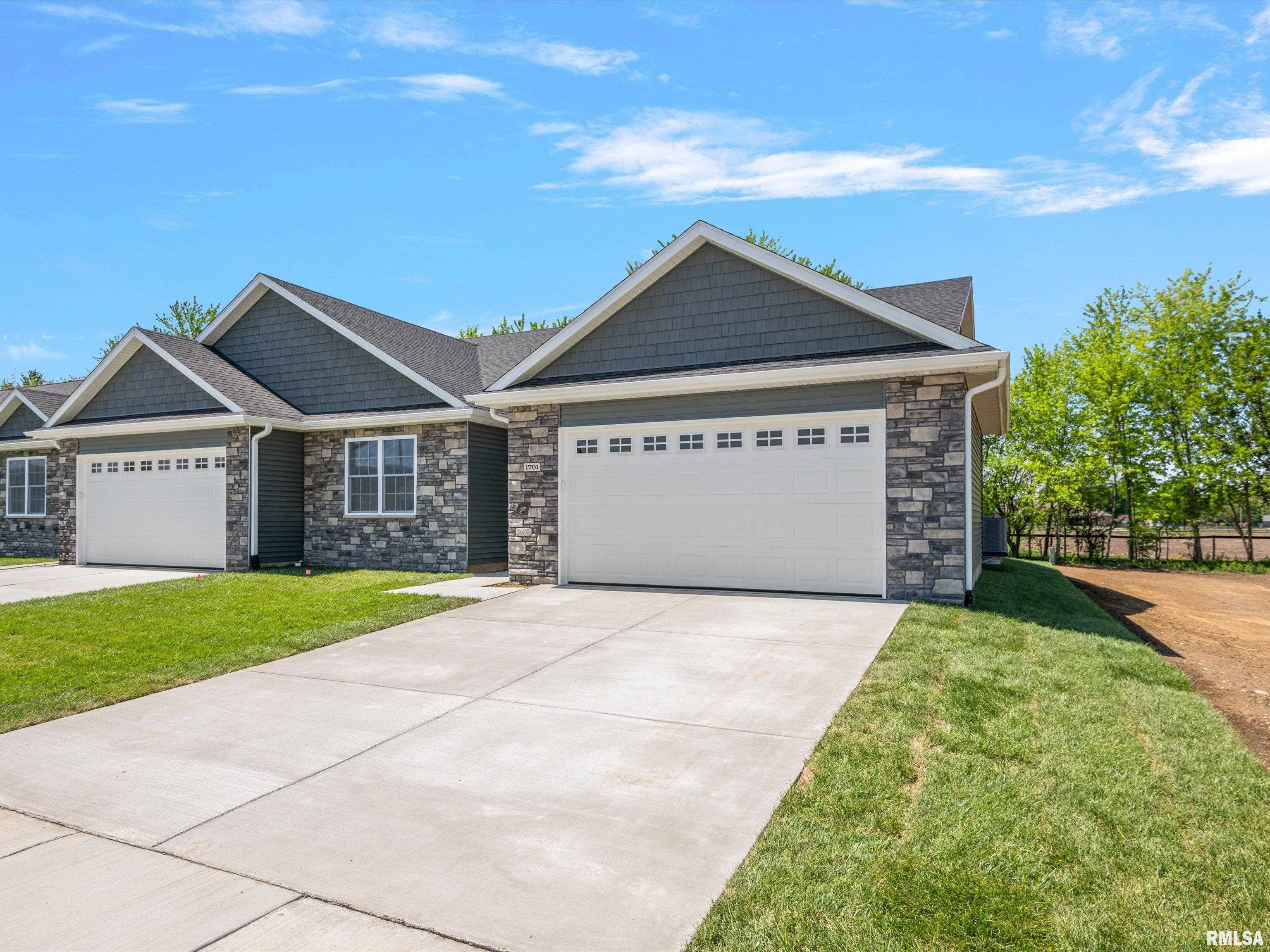1701 Ambleside Drive Springfield, IL 62711 - Photo 3 of 42