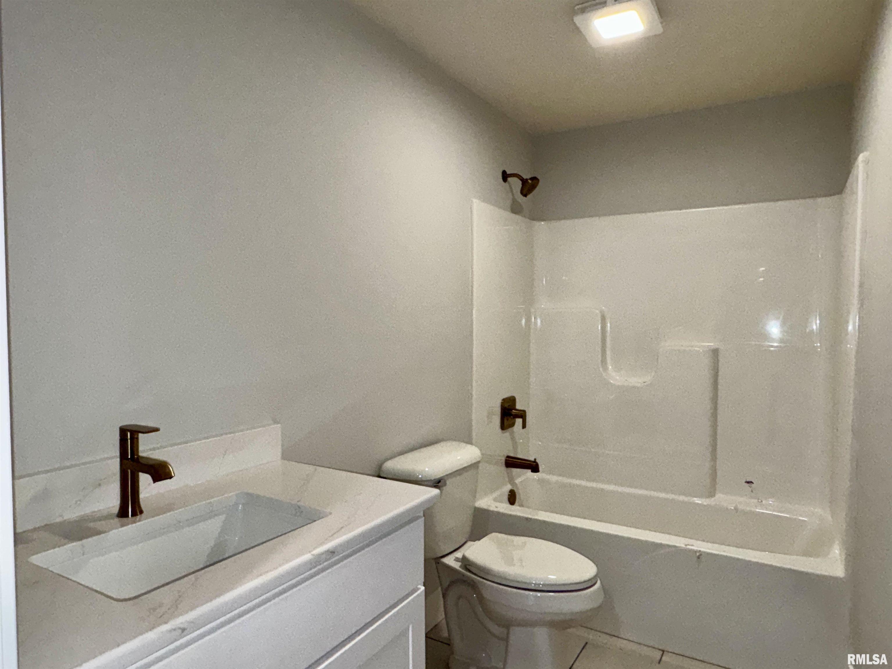 1701 Ambleside Drive Springfield, IL 62711 - Photo 32 of 35