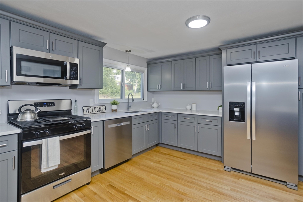 38 Westbrook Road South Hadley, MA 01075 - Photo 12 of 40 Gallery Image 12
