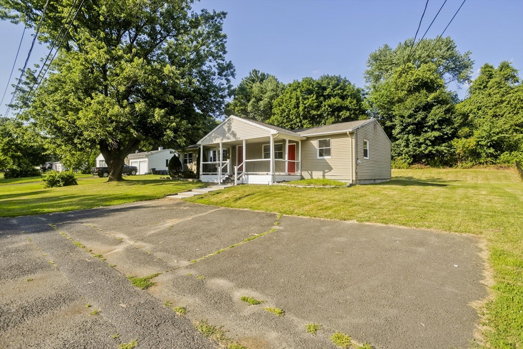 38 Westbrook Road South Hadley, MA 01075 - Photo 2 of 40 Gallery Image 2