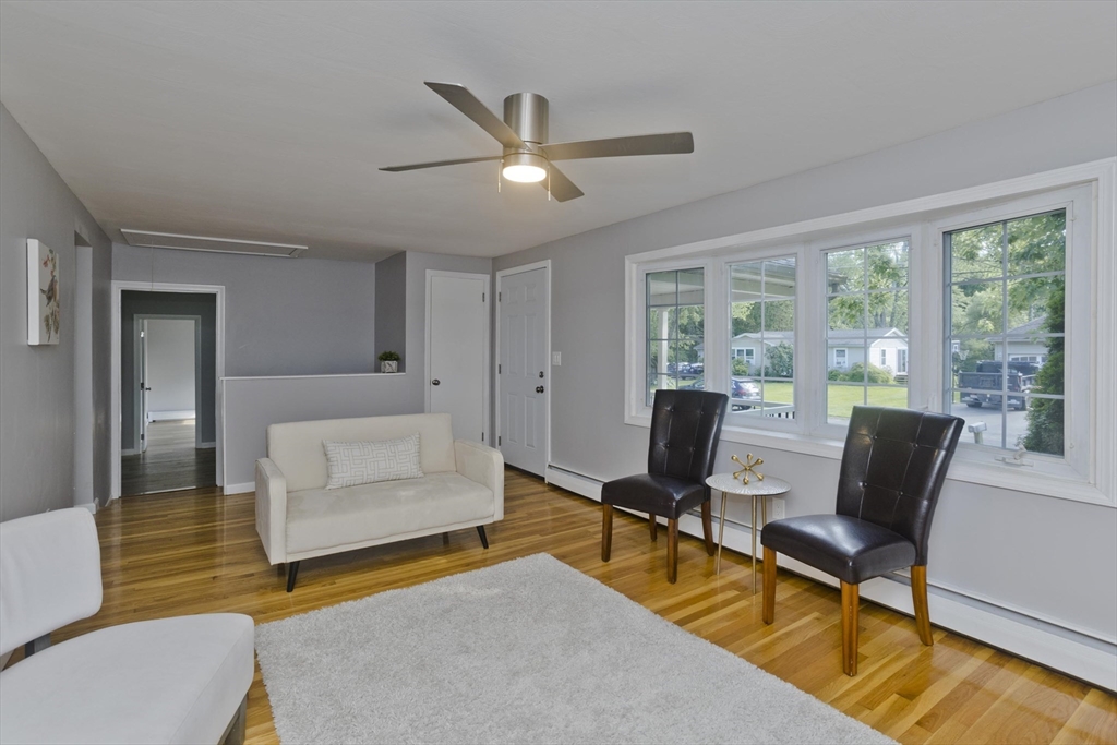 38 Westbrook Road South Hadley, MA 01075 - Photo 4 of 40 Gallery Image 4