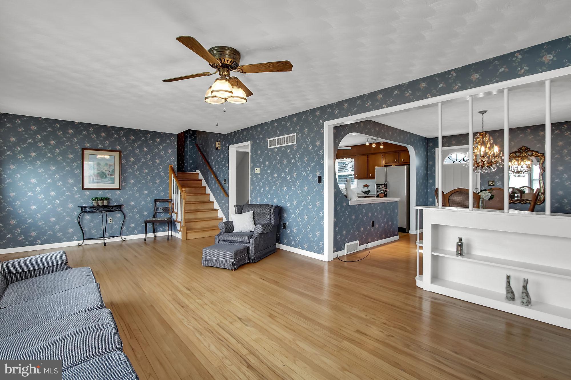700 Stoverstown Road York, PA 17408 - Photo 8 of 24