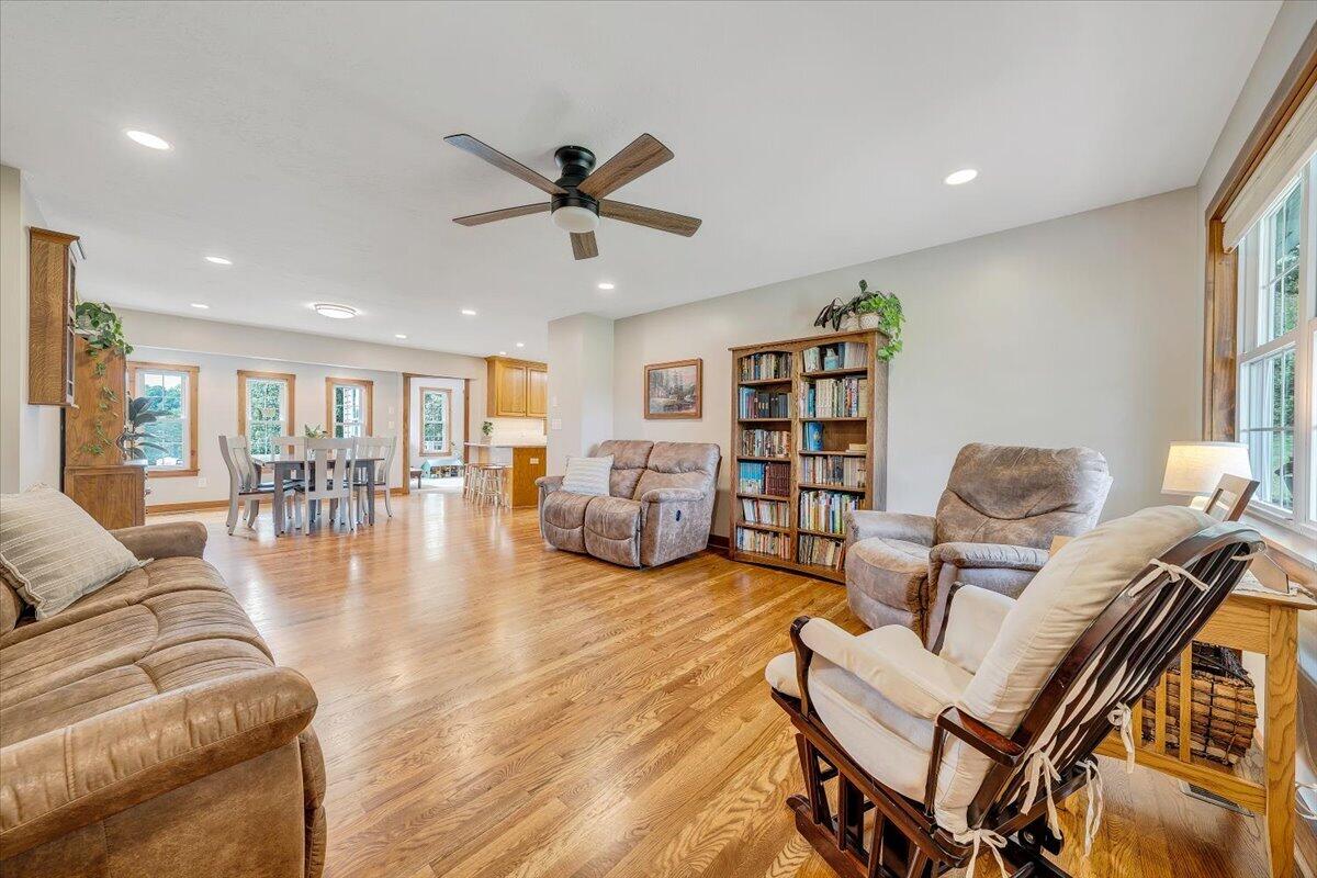 363 Farmington Road Hardy, VA 24101 - Photo 6 of 73 06-MIB00930