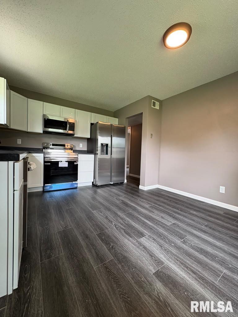 2043 Scarborough Road Springfield, IL 62702 - Photo 21 of 31