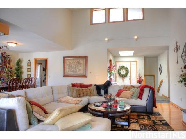 1937 Oakland Road Minnetonka, MN 55305 - Photo 2 of 10 Gallery Image 2