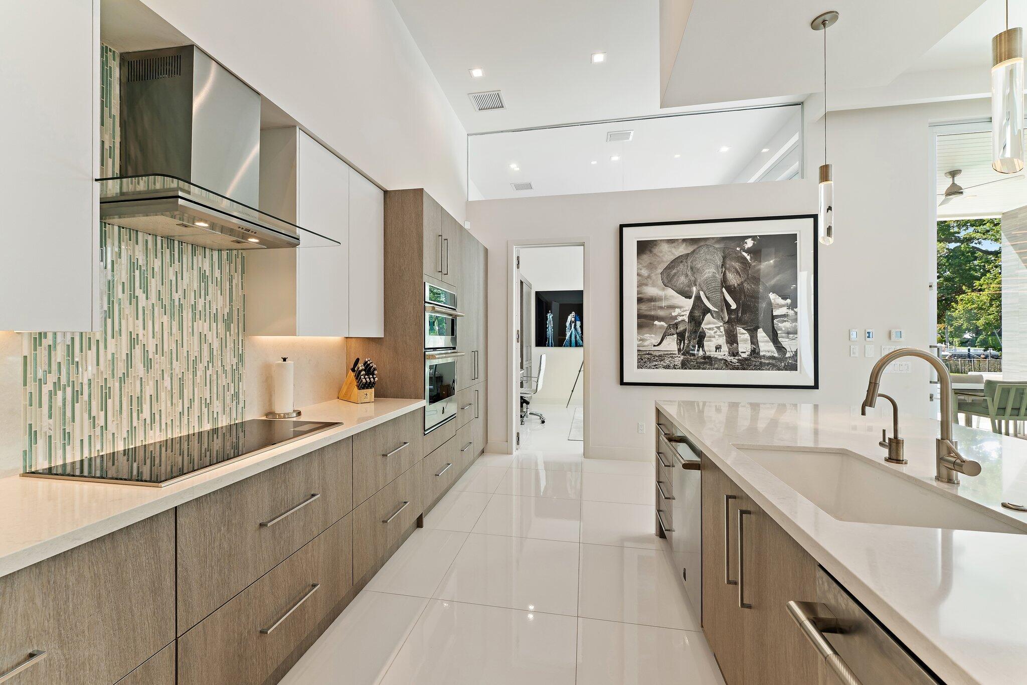 2162 Radnor Road North Palm Beach, FL 33408 - Photo 11 of 71 Kitchen
