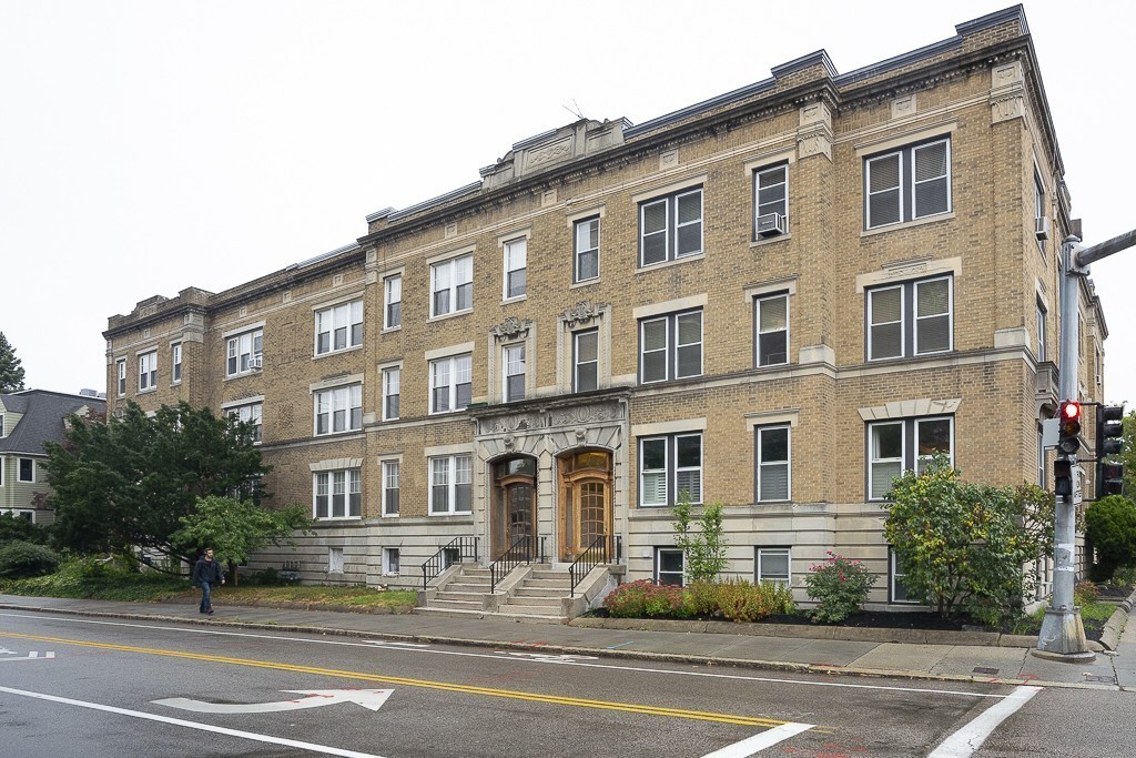 123 St Paul Street, Unit 2 Brookline, MA 02446 - Photo 1 of 1