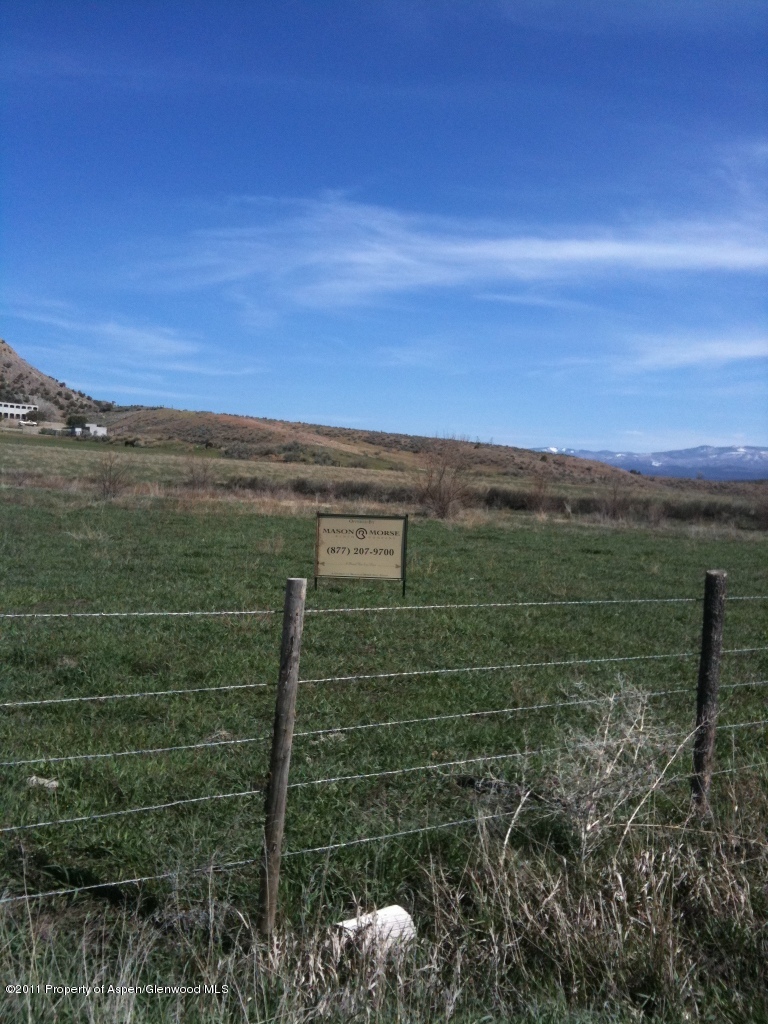 259 Silt Co 81652 Rifle, CO 81650 - Photo 1 of 2 a view of a field with an ocean view
