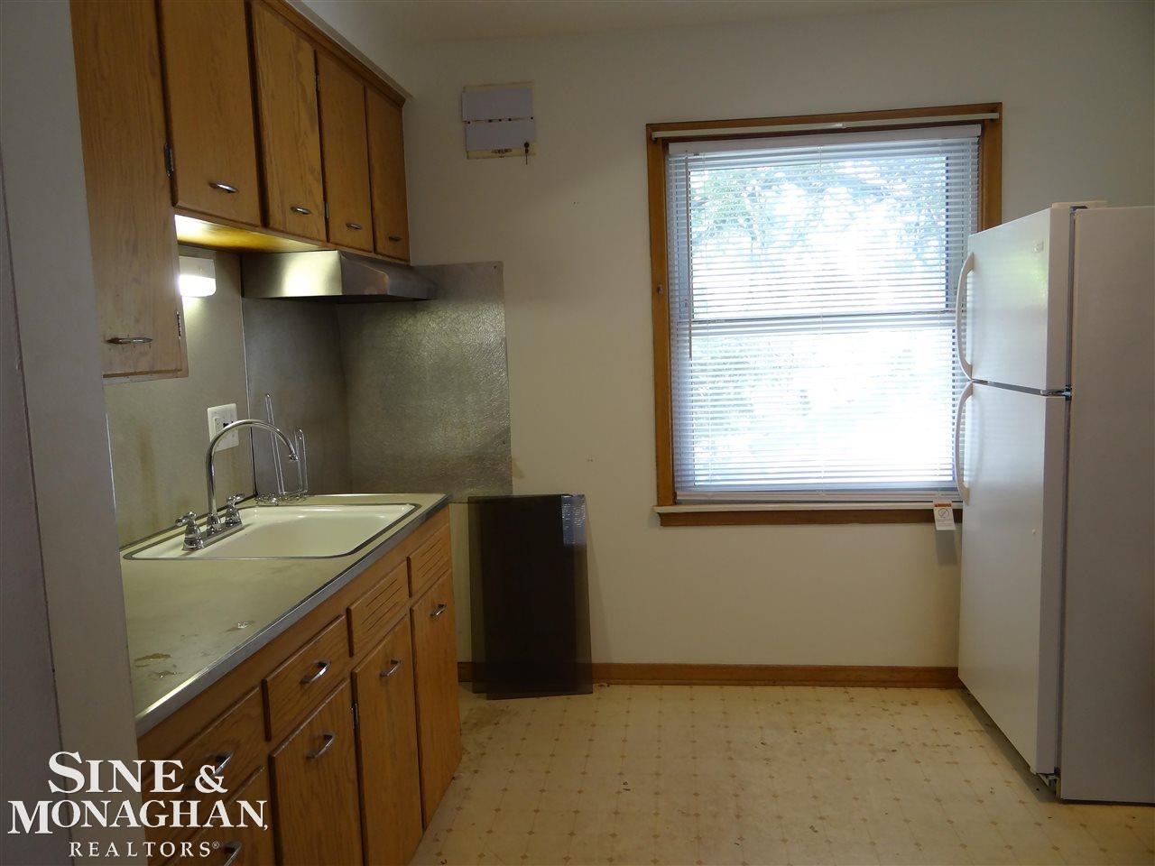2037 Vernier Road, Unit 2041 VERNIER Grosse Pointe Woods, MI 48236 - Photo 25 of 38