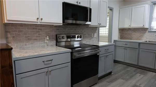 $305,000 | 13975 Northwest 31st Highway, Garnett, KS 66032