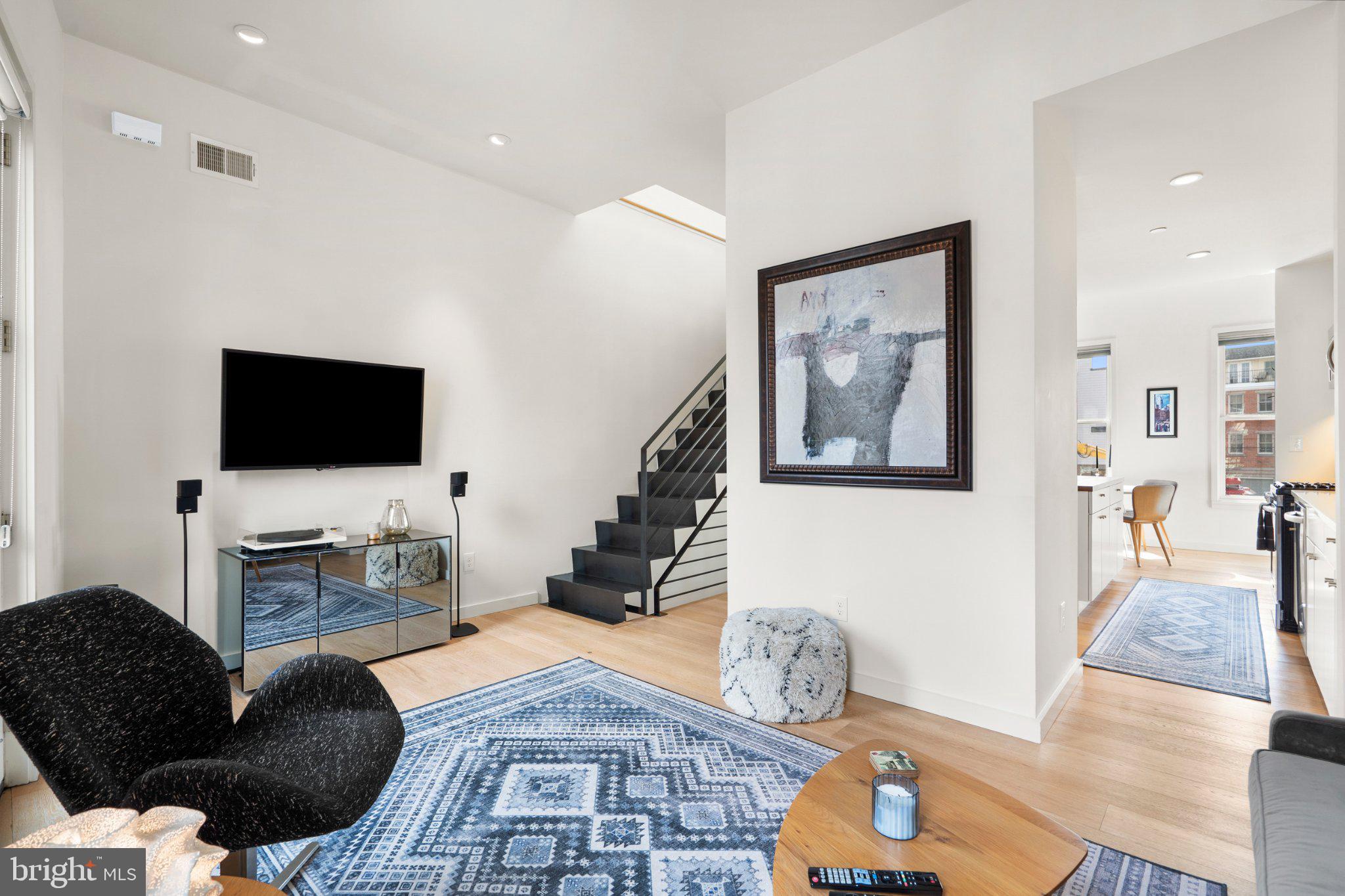 116 League Street Philadelphia, PA 19147 - Photo 13 of 30 Modern elegance meets cozy charm.