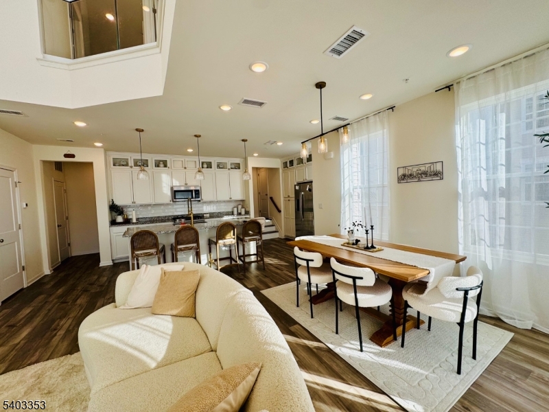 52 Depot Way Dunellen, NJ 08812 - Photo 13 of 50