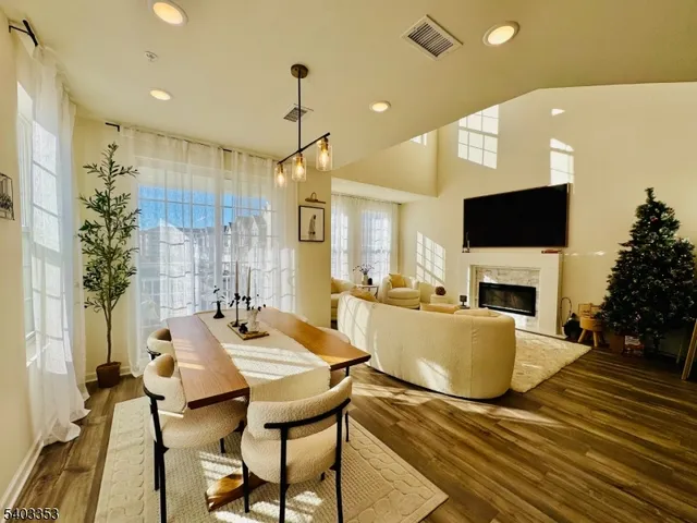 $4,000 | 52 Depot Way, Dunellen, NJ 08812