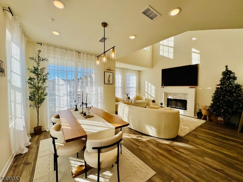 52 Depot Way Dunellen, NJ 08812 - Photo 14 of 50