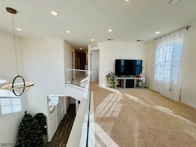 $4,000 | 52 Depot Way, Dunellen, NJ 08812