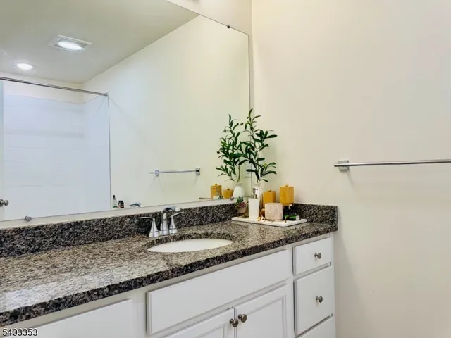 $4,000 | 52 Depot Way, Dunellen, NJ 08812