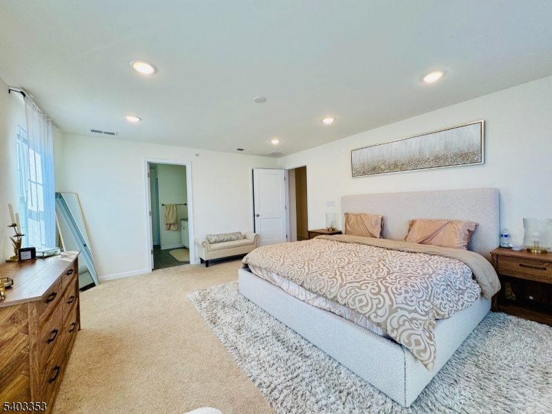 52 Depot Way Dunellen, NJ 08812 - Photo 38 of 50