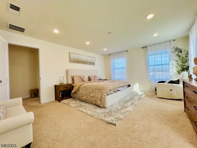 $4,000 | 52 Depot Way, Dunellen, NJ 08812