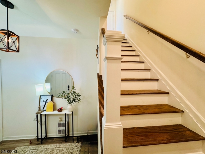 52 Depot Way Dunellen, NJ 08812 - Photo 6 of 50