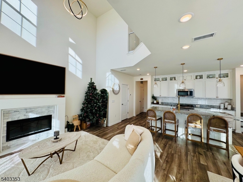 52 Depot Way Dunellen, NJ 08812 - Photo 9 of 50