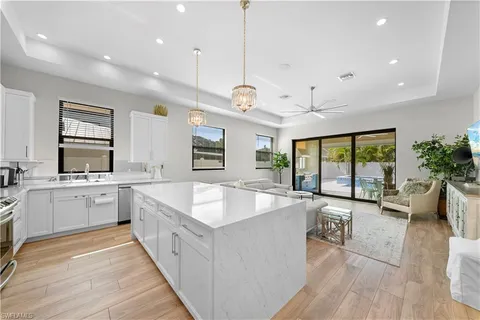 $1,795,000 | 828 100th Avenue North, Naples, FL 34108