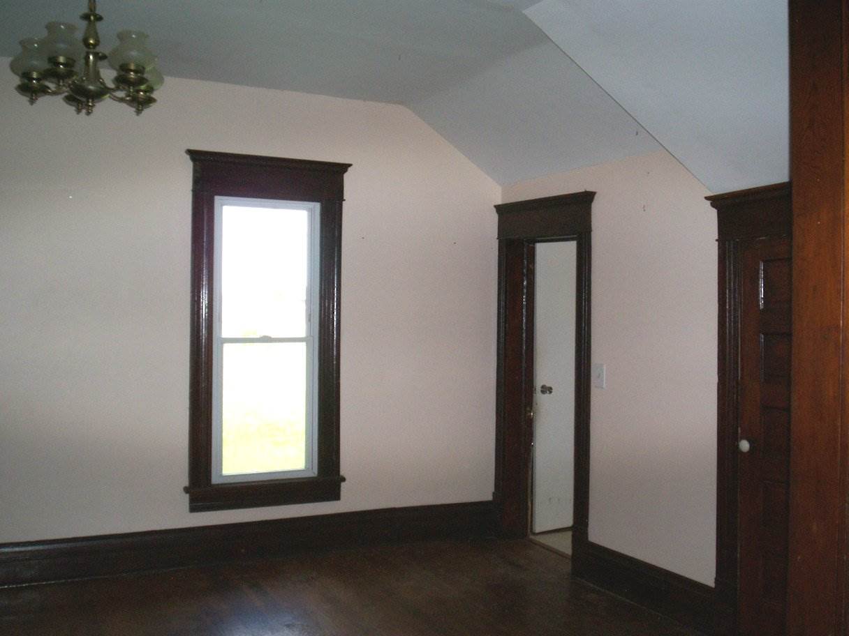 309 West Main Street Butler, IN 46721 - Photo 4 of 24