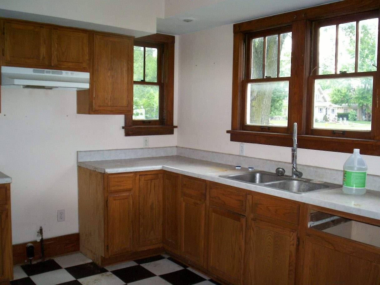 309 West Main Street Butler, IN 46721 - Photo 6 of 24