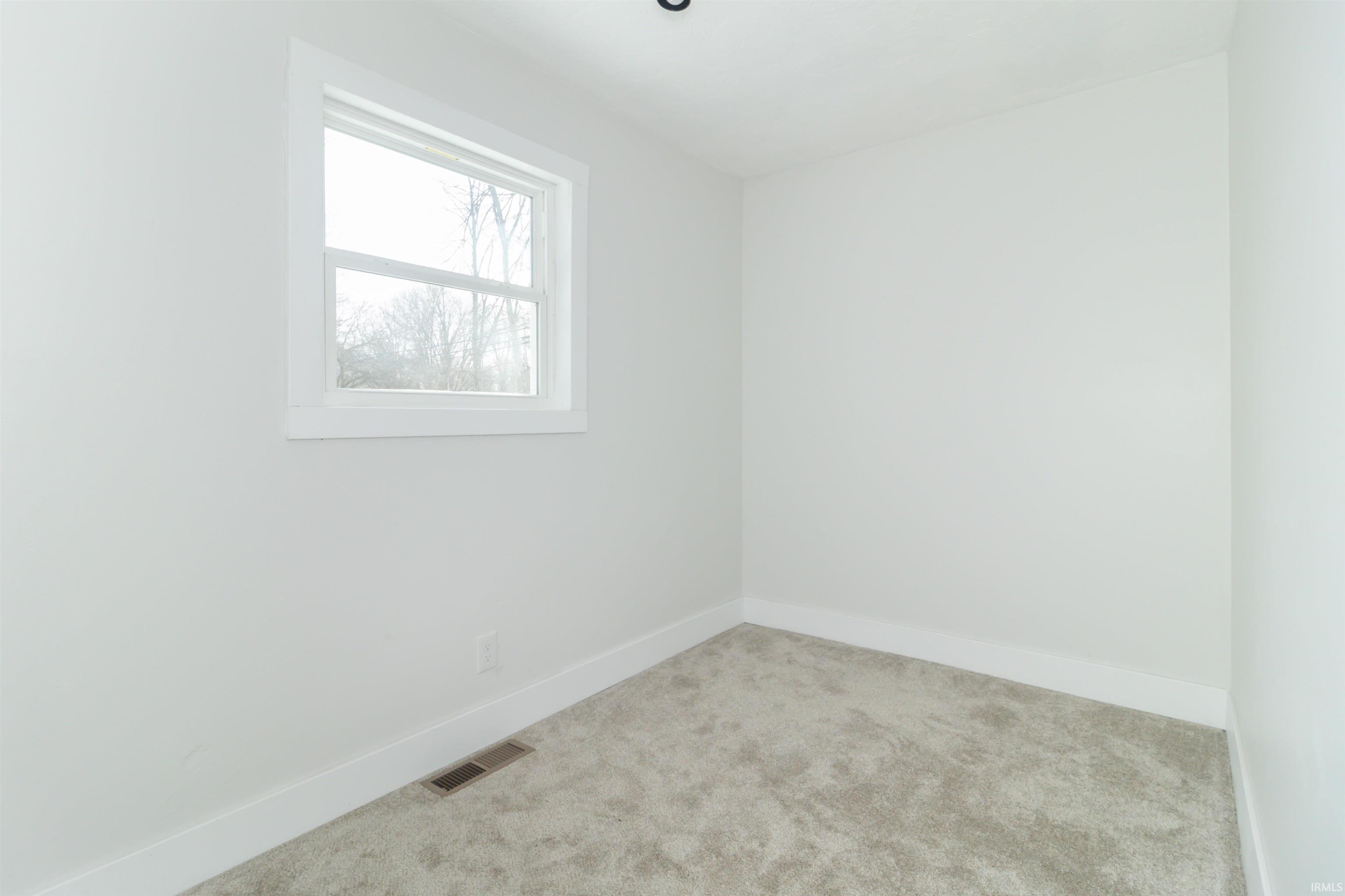 1127 Hickory Lane New Castle, IN 47362 - Photo 19 of 36