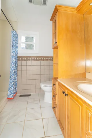 $270,000 | 1127 Hickory Lane, New Castle, IN 47362