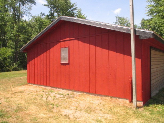 3790 Foster Road Mount Pleasant, MI 48858 - Photo 4 of 9 1819876-3.JPG