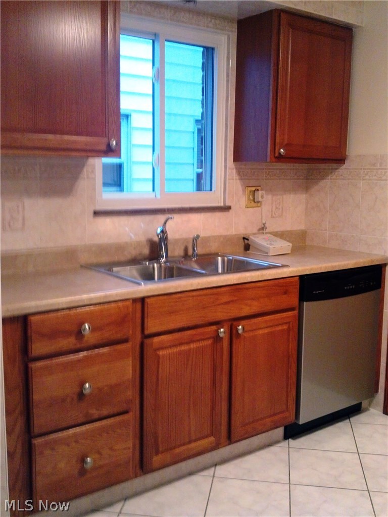 3313 Ralph Avenue Cleveland, OH 44109 - Photo 2 of 11 Gallery Image 2