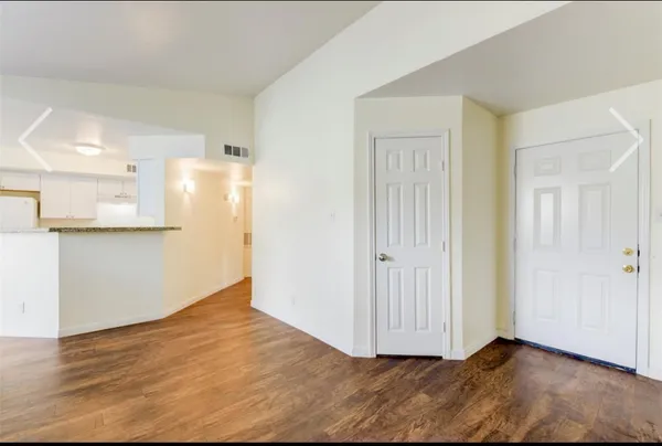 $1,300 | 7200 West T C Jester Boulevard, Unit 2004, Houston, TX 77088