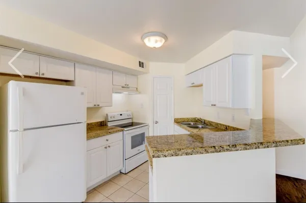 $1,300 | 7200 West T C Jester Boulevard, Unit 2004, Houston, TX 77088